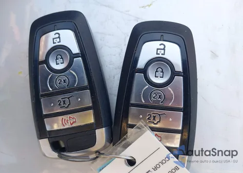 2022 Ford Escape Sel z USA, uszkodzony, nr VIN 1FMCU9H62NUA95963